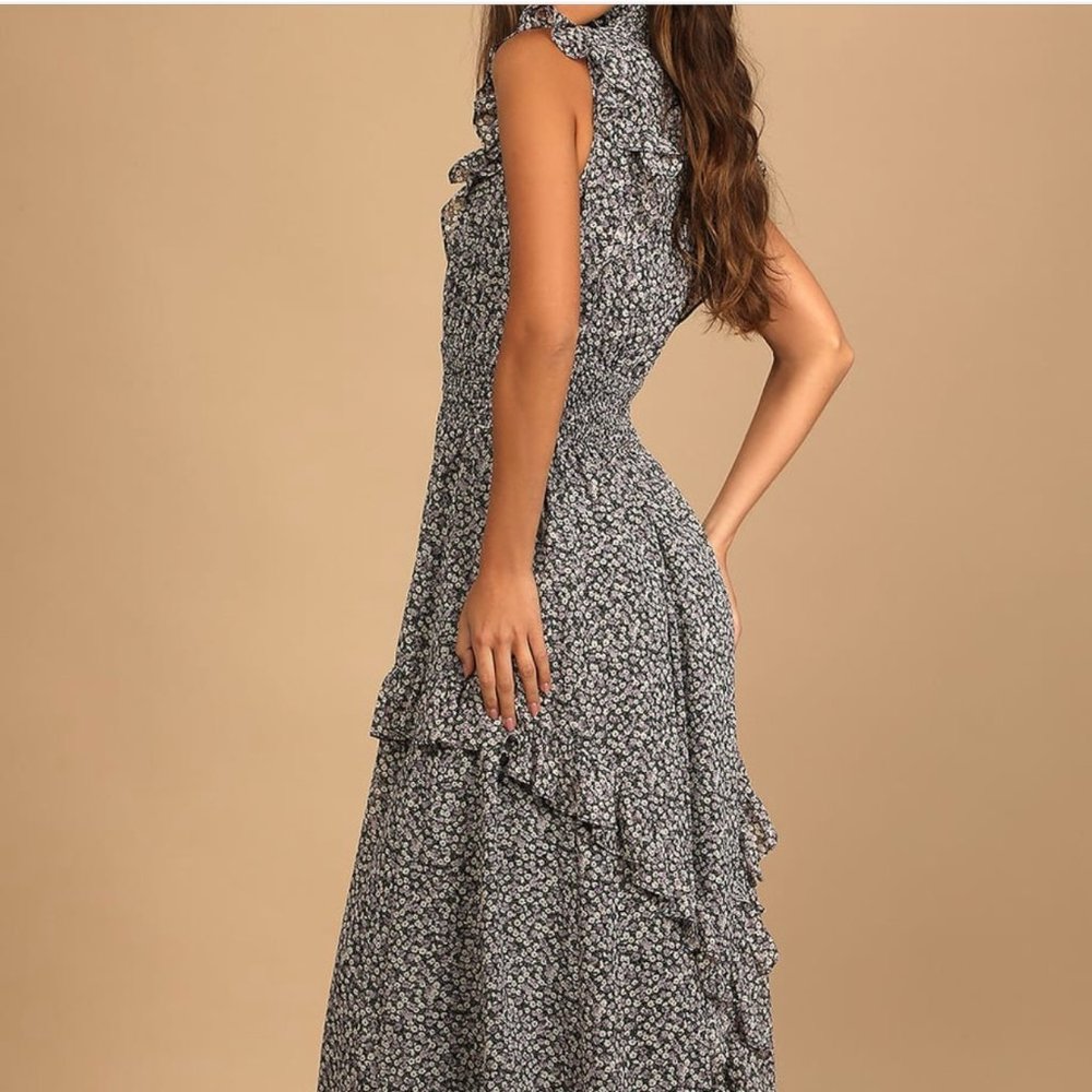 NWT Lulus Evalina Black Floral Print Mock Neck Midi Dress